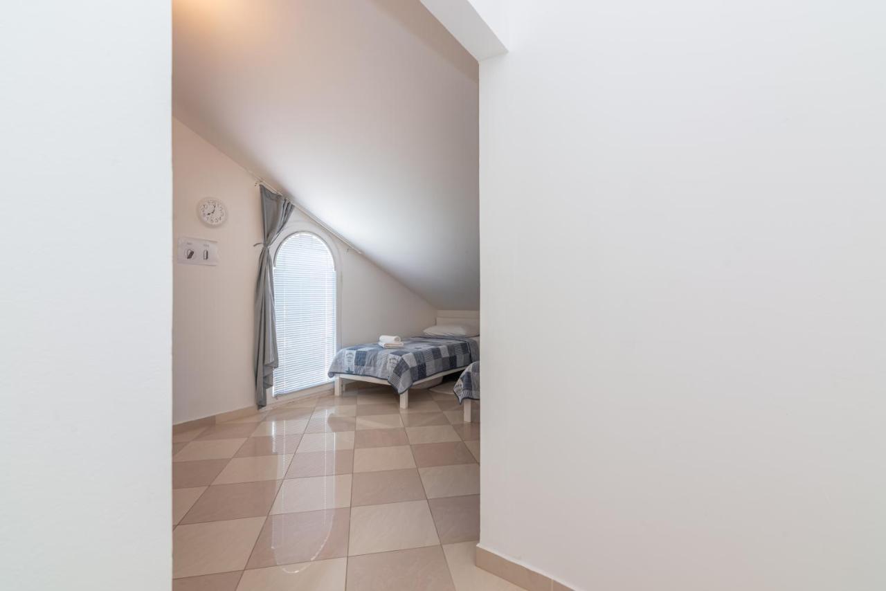 Apartment Mimoza 6, Baska, Krk Exteriér fotografie