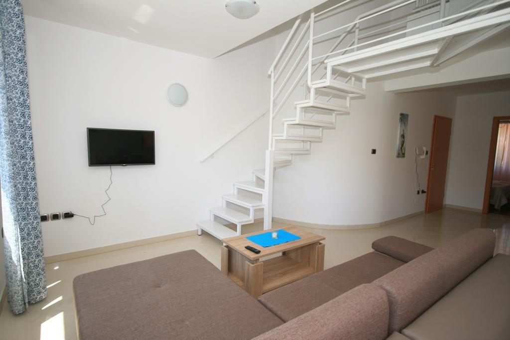 Apartment Mimoza 6, Baska, Krk Exteriér fotografie