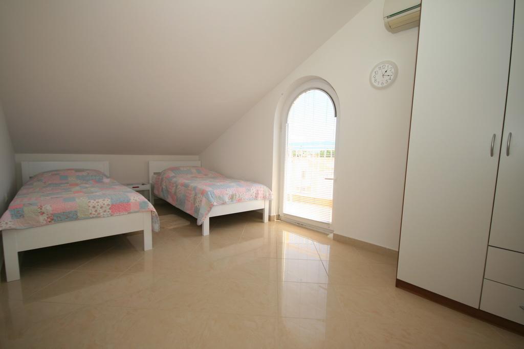 Apartment Mimoza 6, Baska, Krk Exteriér fotografie