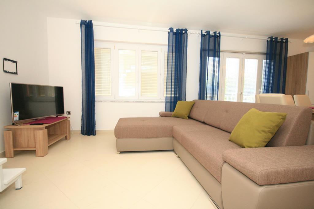 Apartment Mimoza 6, Baska, Krk Exteriér fotografie