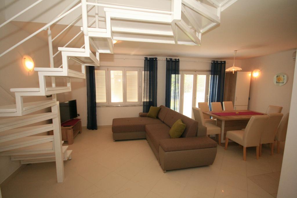 Apartment Mimoza 6, Baska, Krk Exteriér fotografie